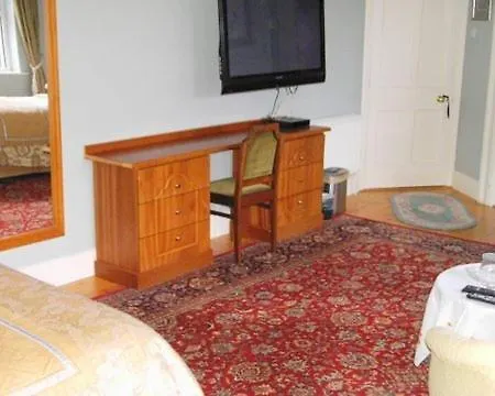 Nocleg ze śniadaniem The Castle Country House B&B