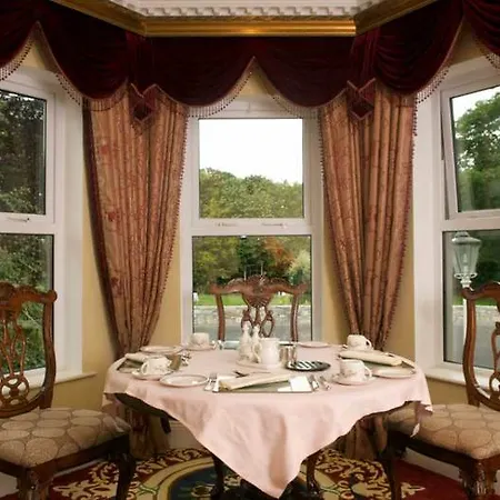Couette-café The Castle Country House B&B 5*