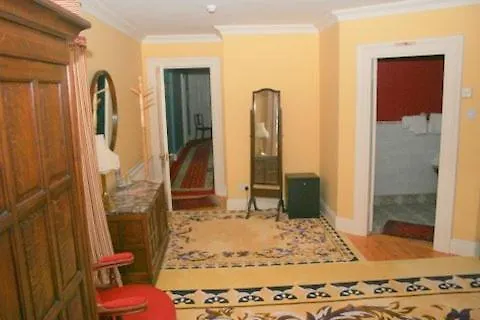 The Castle Country House B&B 5*